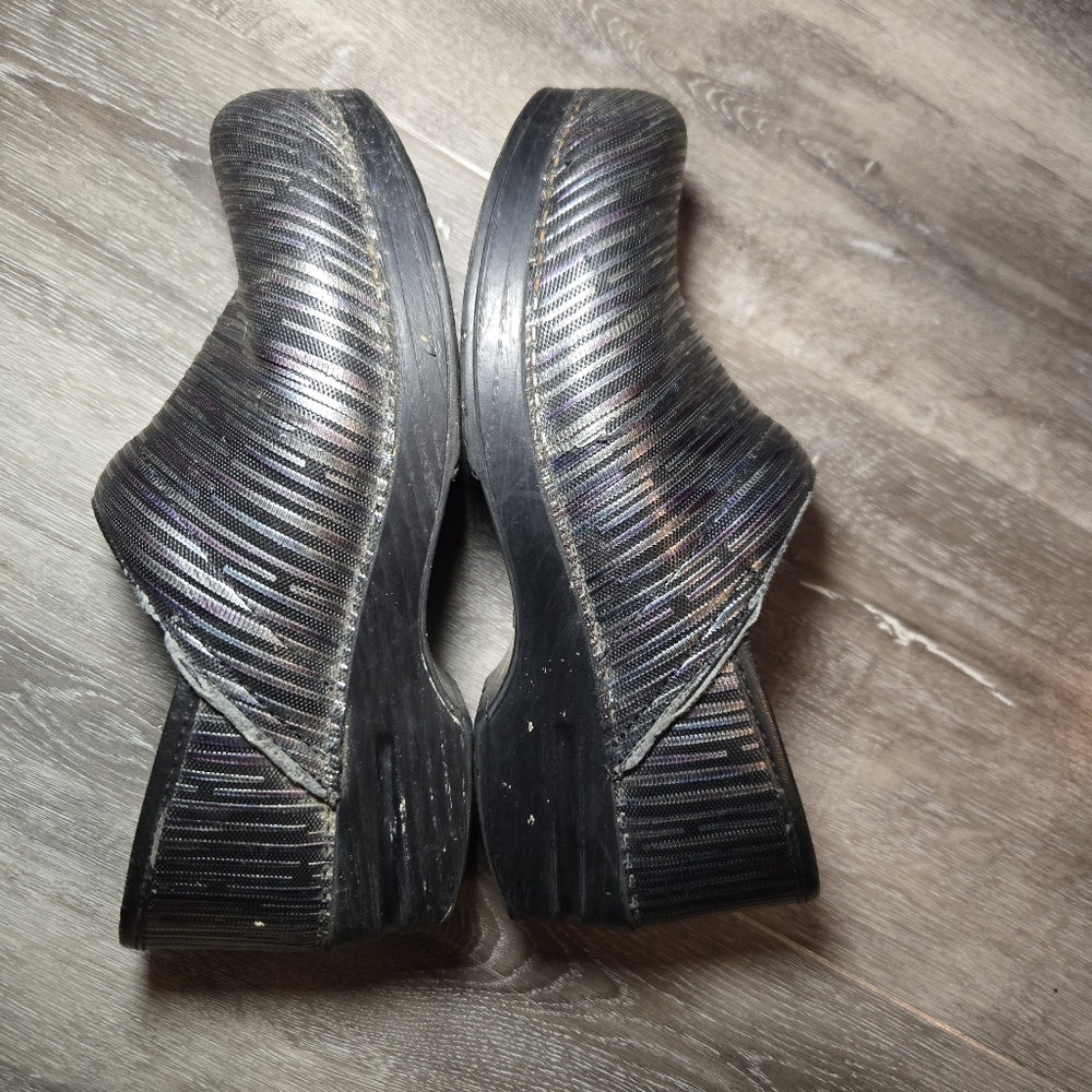 Dansko Clog Size 38 US 7.5/8 Metallic Striped Nurse Shoe - Picture 9 of 11